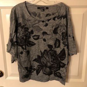 Women’s Sz Medium Forever 21 Tee